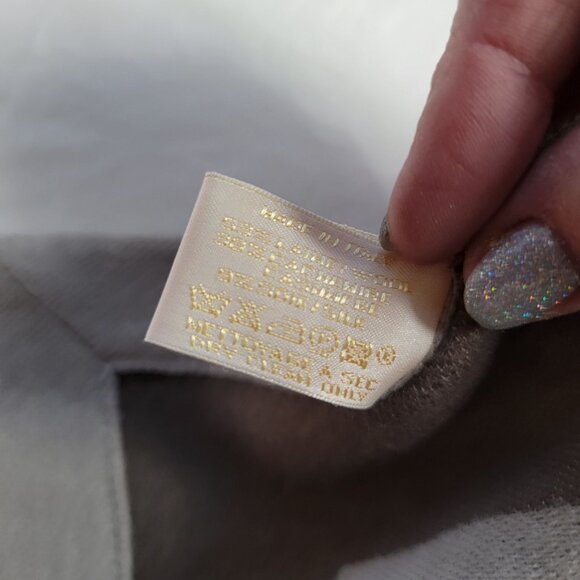 Cartier Pashmina Throw Blanket - Picture 9 of 10